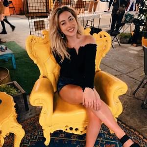 Meet your Posher, Dana